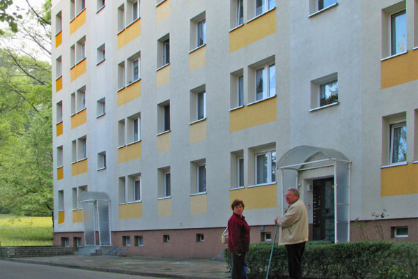 Artur-Becker-Straße 13–14